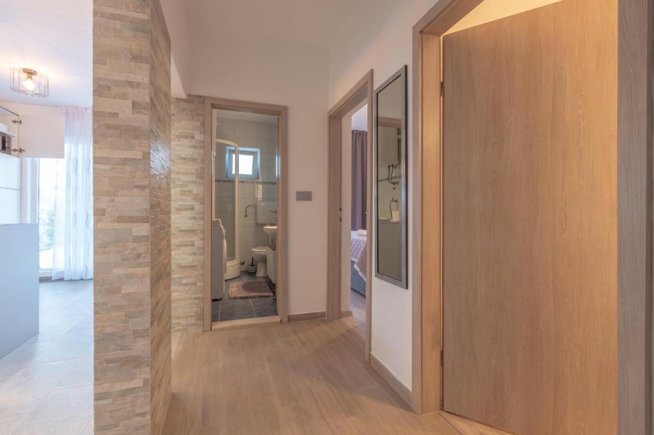 Holiday Home Insulam Mare Трогир Екстериор снимка