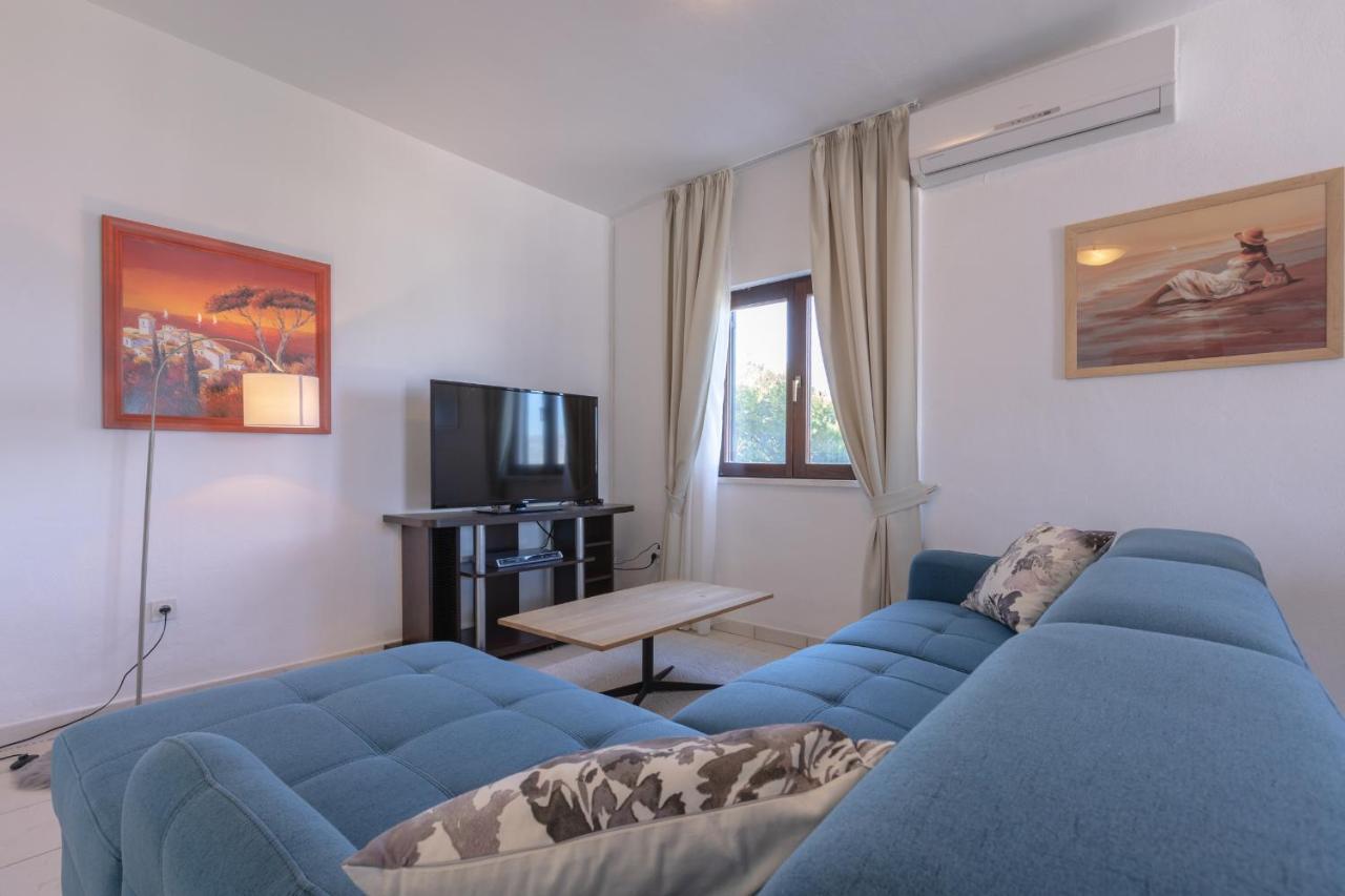 Holiday Home Insulam Mare Трогир Екстериор снимка