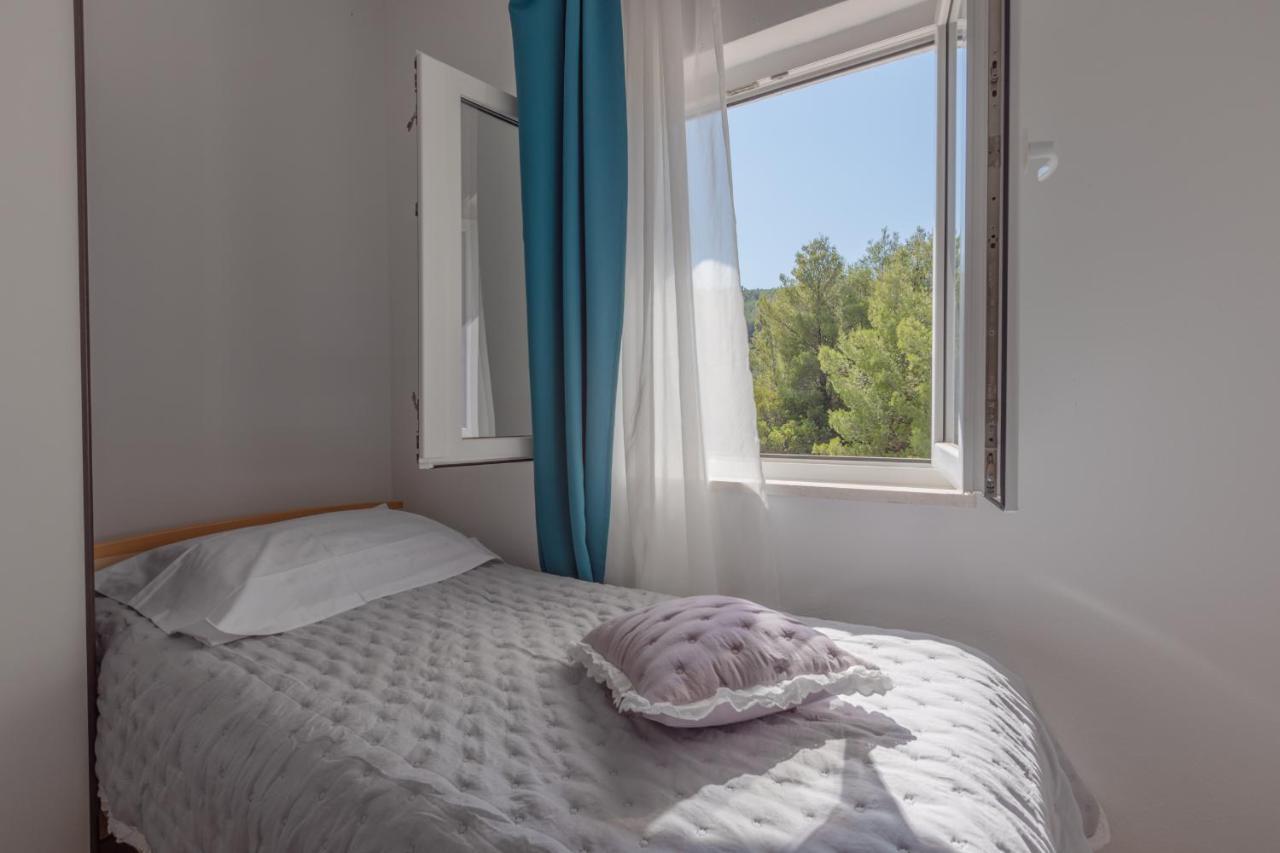 Holiday Home Insulam Mare Трогир Екстериор снимка