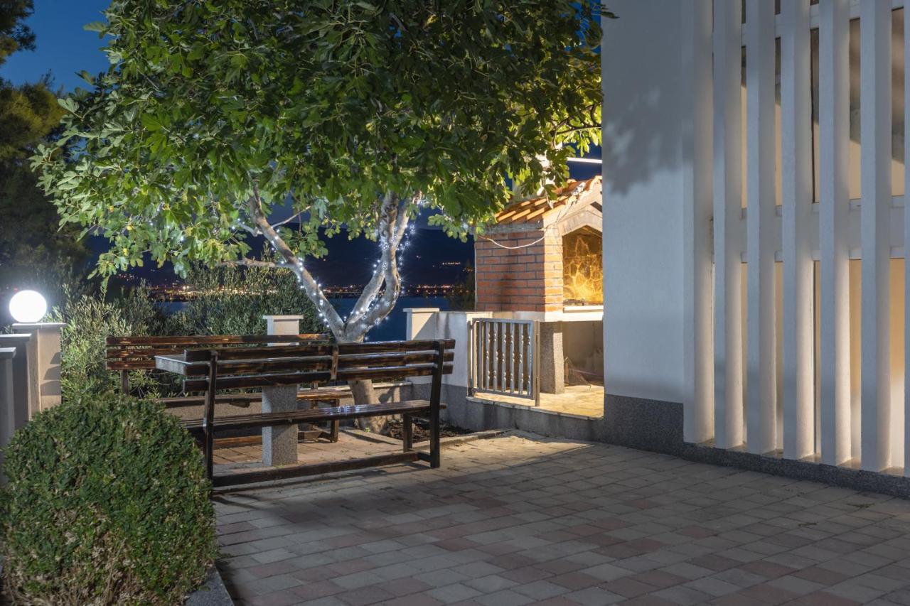 Holiday Home Insulam Mare Трогир Екстериор снимка