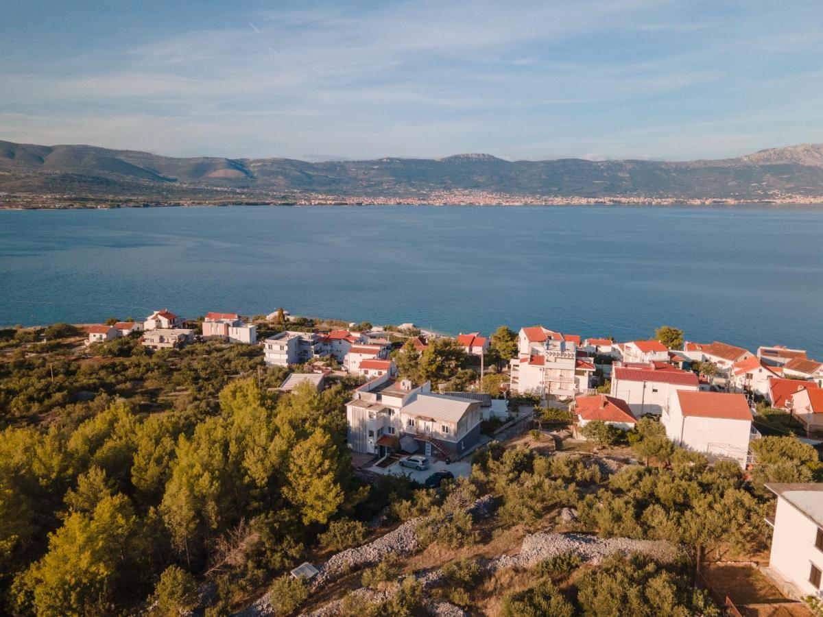 Holiday Home Insulam Mare Трогир Екстериор снимка