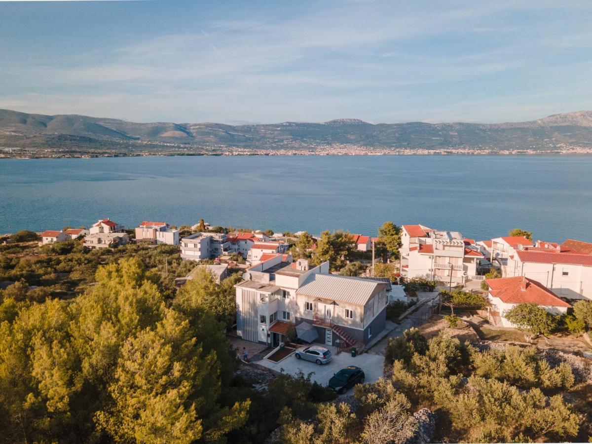 Holiday Home Insulam Mare Трогир Екстериор снимка
